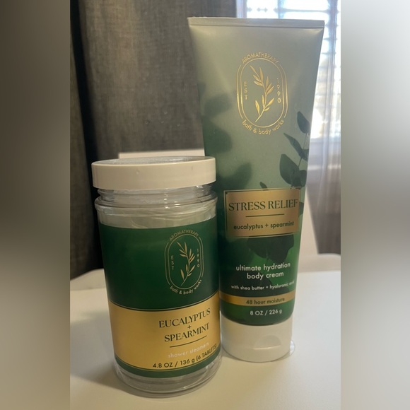 Bath & Body Works Eucalyptus Spearmint Set - Body Cream & Shower Steamers - Picture 2 of 2
